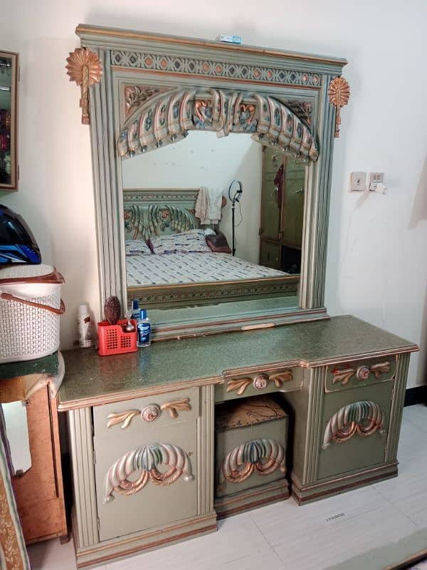 tv trolley and dressing table for sale 1