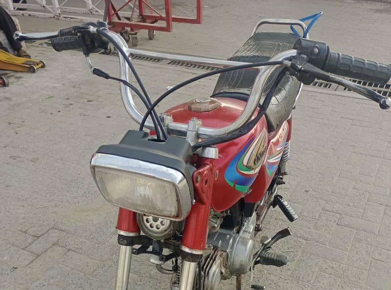 united 70cc bike with good Condition in reasonable price 4