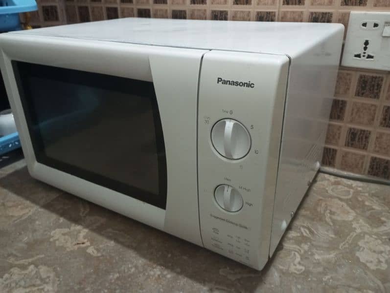 microwave oven 3