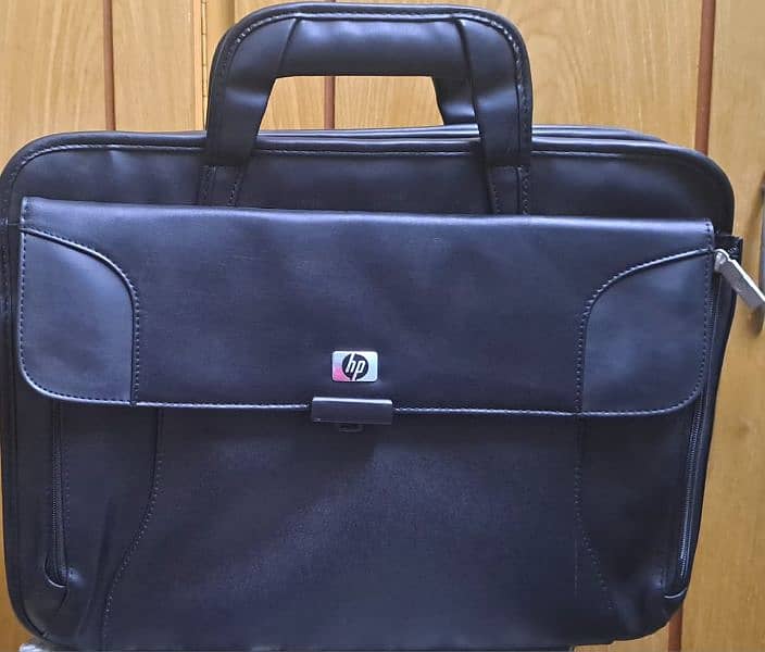 HP Executive 15.6-inch Leather Laptop Bag 0