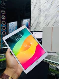 ipad 8IPAD 8 GEN (32GB)