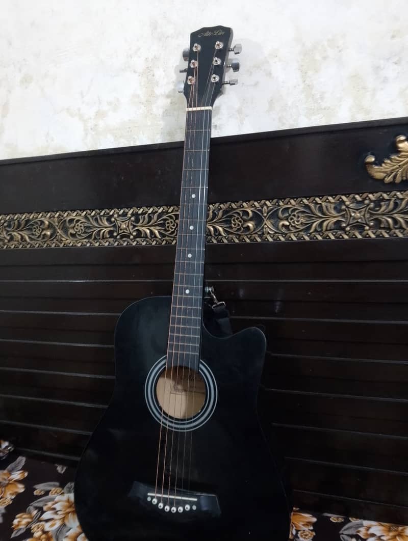 Guitar Urgently Sale 3