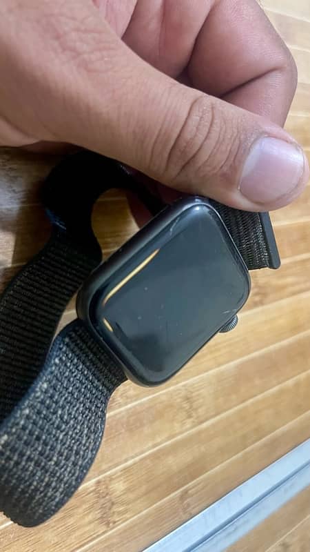 Apple watch series 5 for urgent sale 4