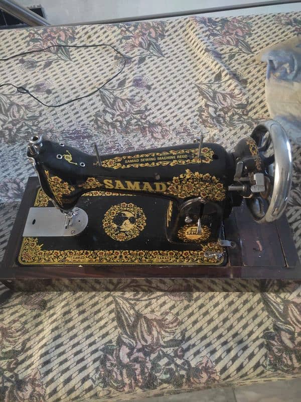 samad brand sewing machine with handle and motor 1