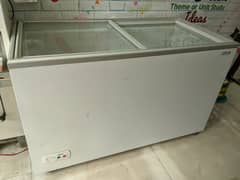 Scoop ice cream freezer