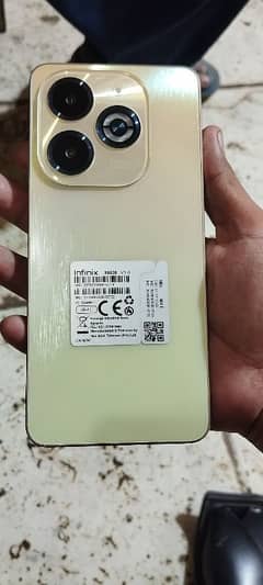 Infinix smart 8 plus 4+4/64