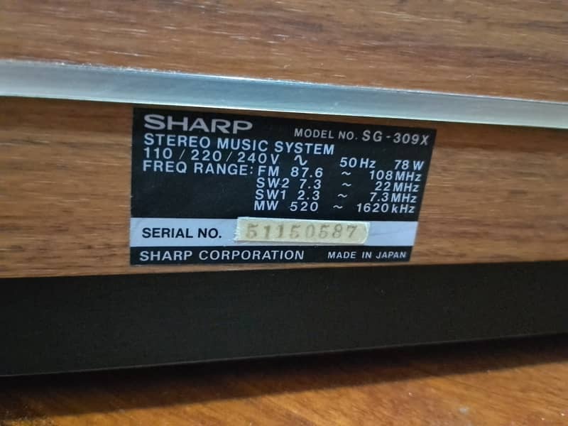 Sharp Record player 0