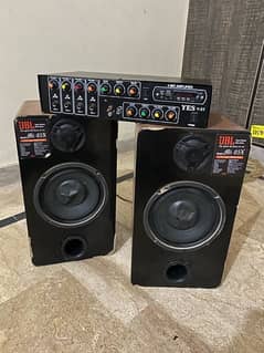 2 speakers and Amplifier For sale