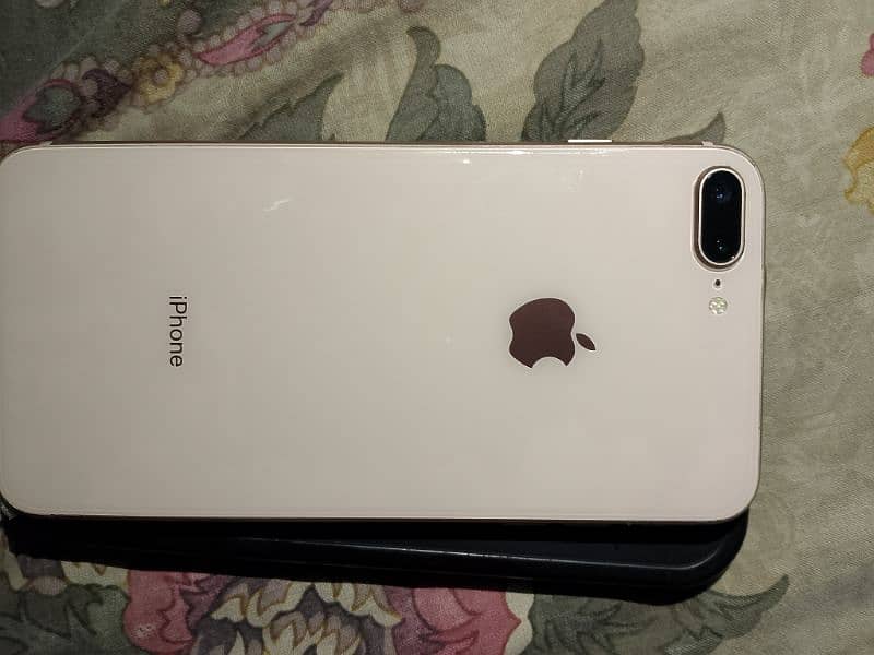 i phone 8 plus (64gb) read description 4