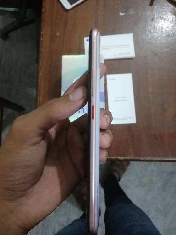 Vivo S1 pro 8/128 7