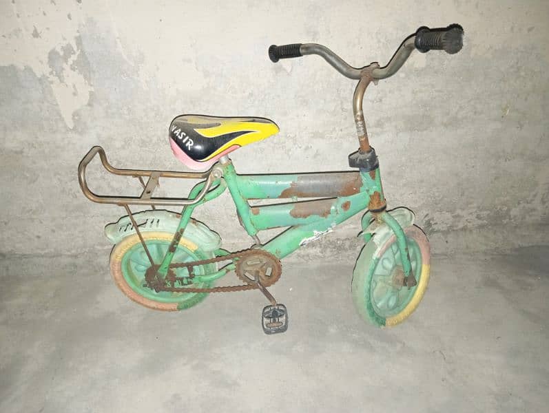 3 Cycles for kids & 1 baby walker urgently for sale 6