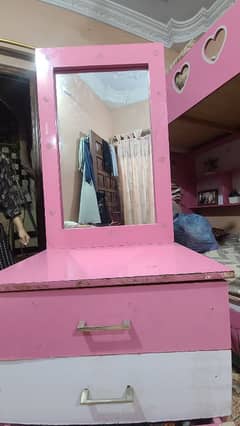 dressing table with drawers