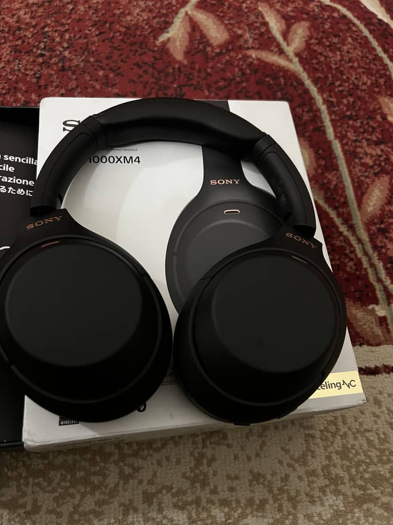 Sony WH-1000XM4 Wireless Noise Cancelling Headphones 3