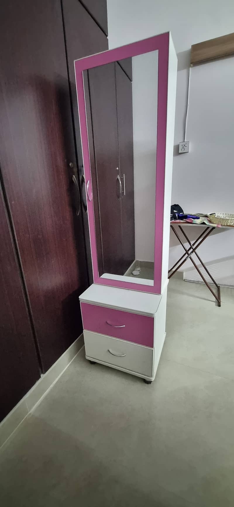 Kids Storage Cabinet - Pink and White 3