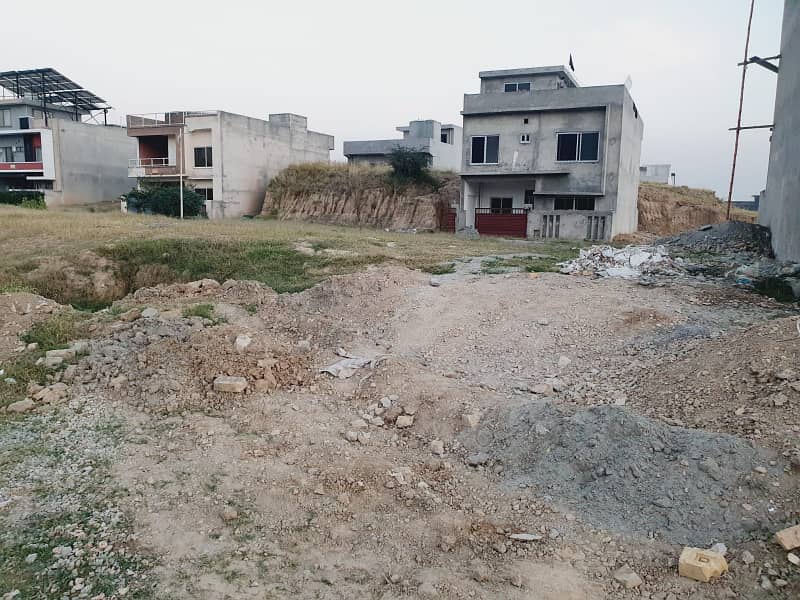 8 Marla Solid Plot with Dual 40 ft Road Access in Faisal Margalla City, Islamabad!!! 2