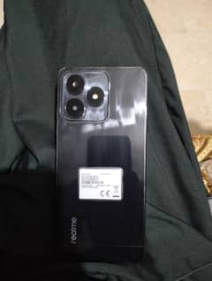 Realme C35