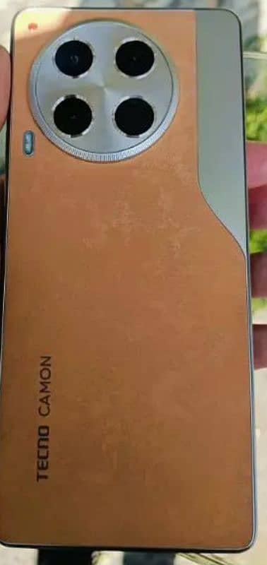 Tecno Camon 30 (16/256) 0