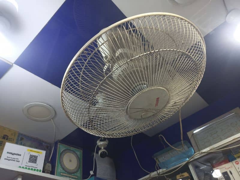 Royal ka ceiling fan han saf suthra hai 0336-2/2/5/4/5/2)4 1