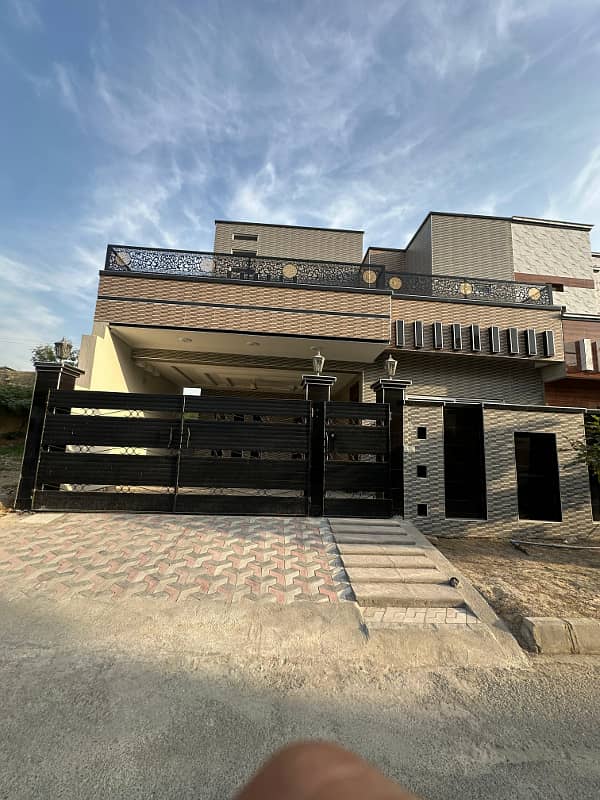 10 Marla Most Luxury House For Sale in Kohistan Enclave Wah Cantt 0