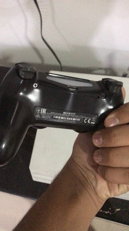 PS4 orignal controller 1