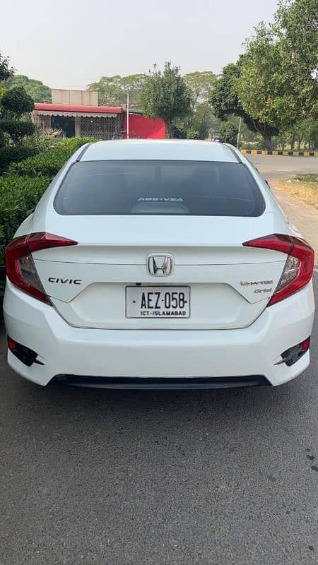 Honda Civic Oriel 2018 4