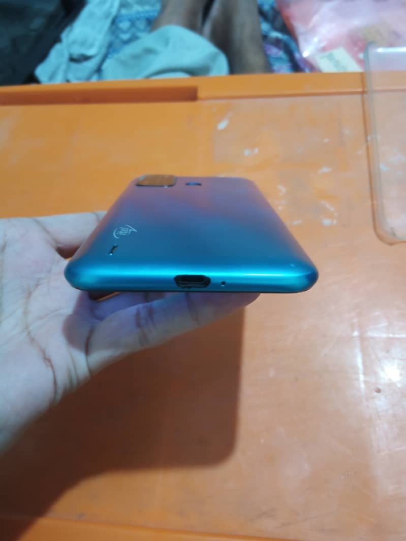 itel Vision 1 Pro 6