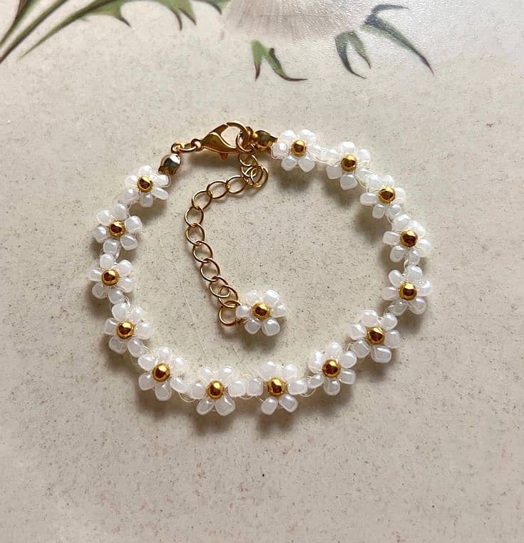 Daisy Flower Bracelet 0