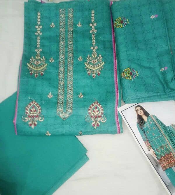 3pcs women embroidered suit 1