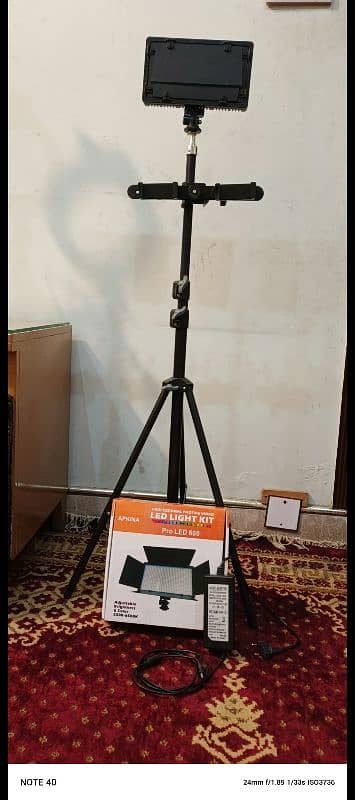 led lightlit pro led 600 with stand with mobile holder 0