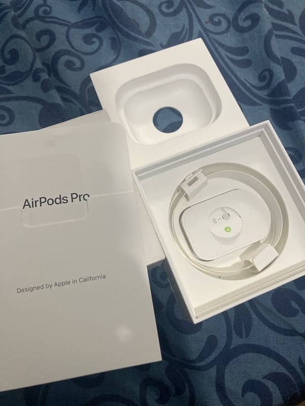 Apple original Airpods pro 2nd generation 4