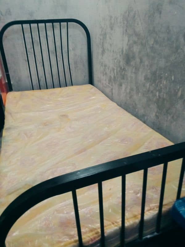 single metallic bed for sale 2