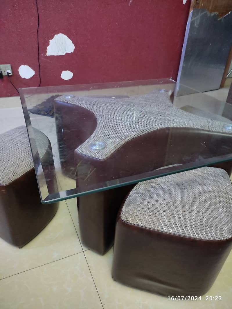 Center Table With 4 Seats 1