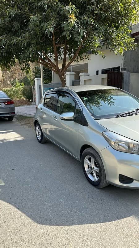 Toyota Vitz 2012 3