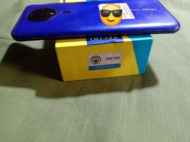 Tecno spark 6 (4/64)with box betrry 5000MH 3