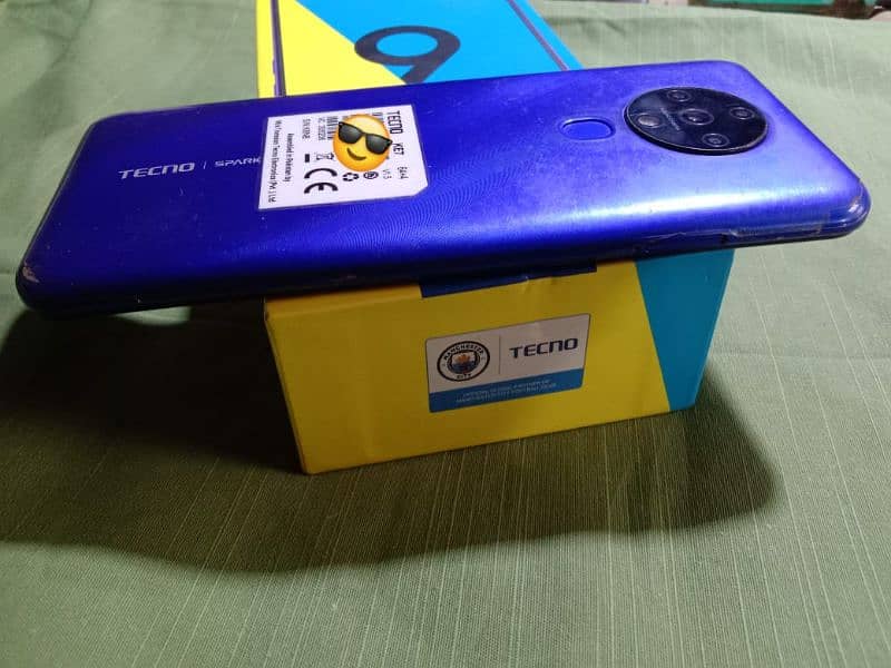 Tecno spark 6 (4/64)with box betrry 5000MH 5