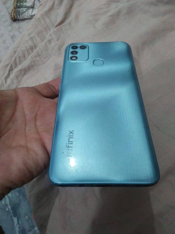 Infinix hot 11play 3