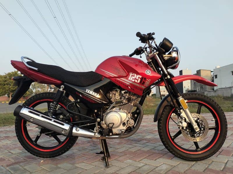 Yamaha YBR 125G Model 2022 Total Genuine bike All Punjab Number 12