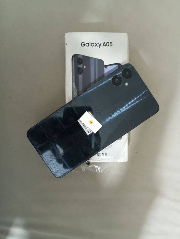 SAMSUNG GALAXY A05 4/128 BLACK COLOUR PERFECT CONDITION UNDER WARRANTY 1