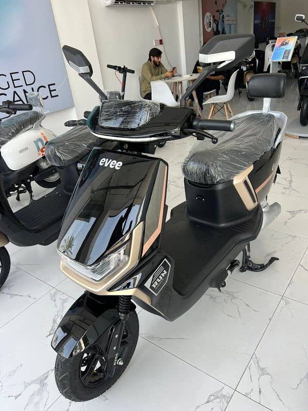 Evee Electric Scooter Nisa Mito Flipper Gen Z C1 air Scooty metro evon 0