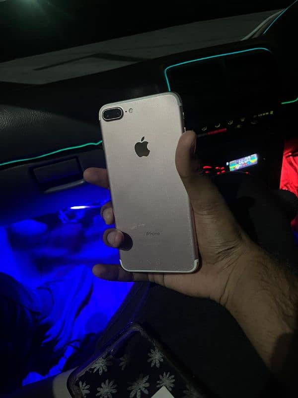 i phone 7 plus 4