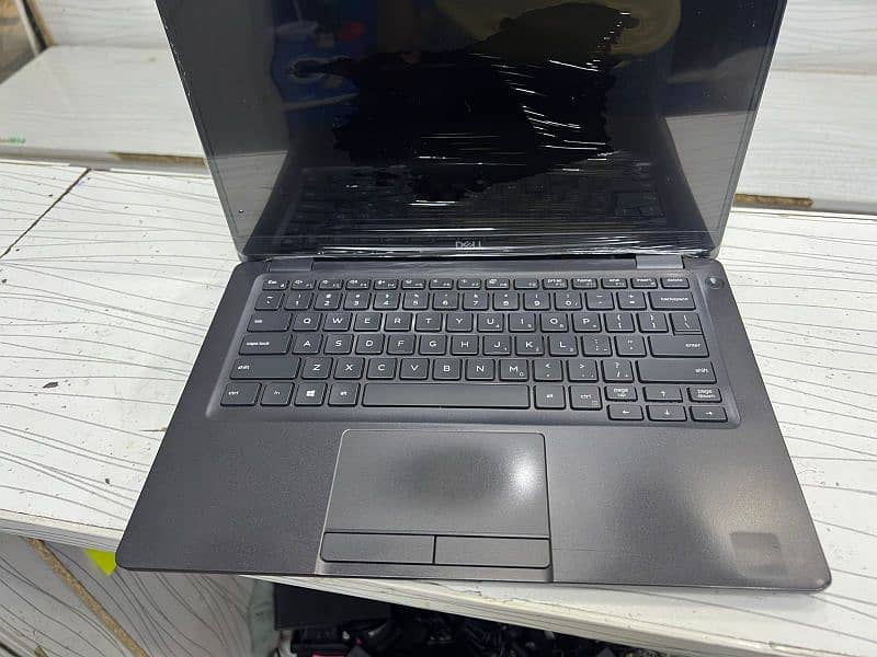 Dell latitude 7290-Core i5 8, generation 1