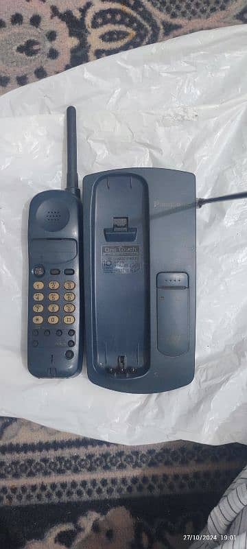 landline Panasonic telephone sets 1