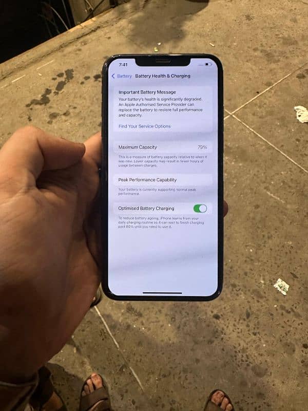 Iphone Xsmax Pta approved 256Gb Gold 4