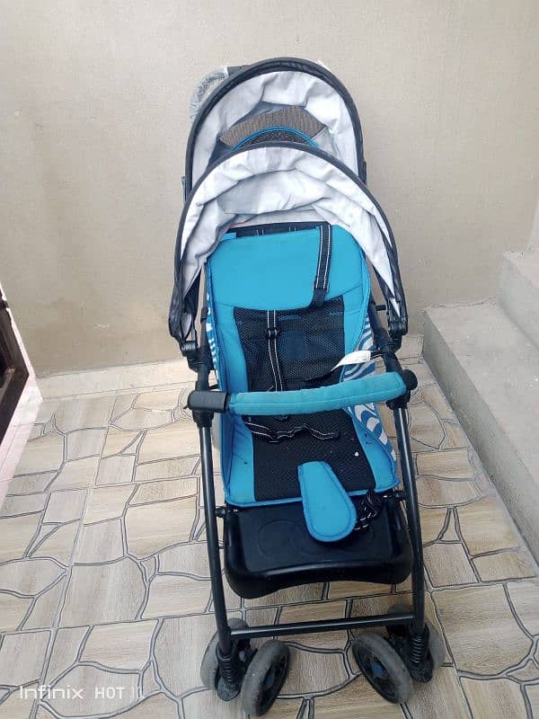 Baby Parm dual space for 2 person with storage underneath all good. 0