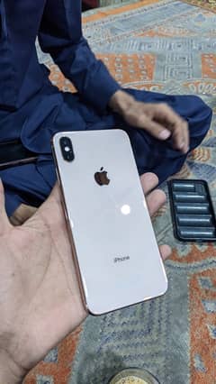 IPhone XS Max 0