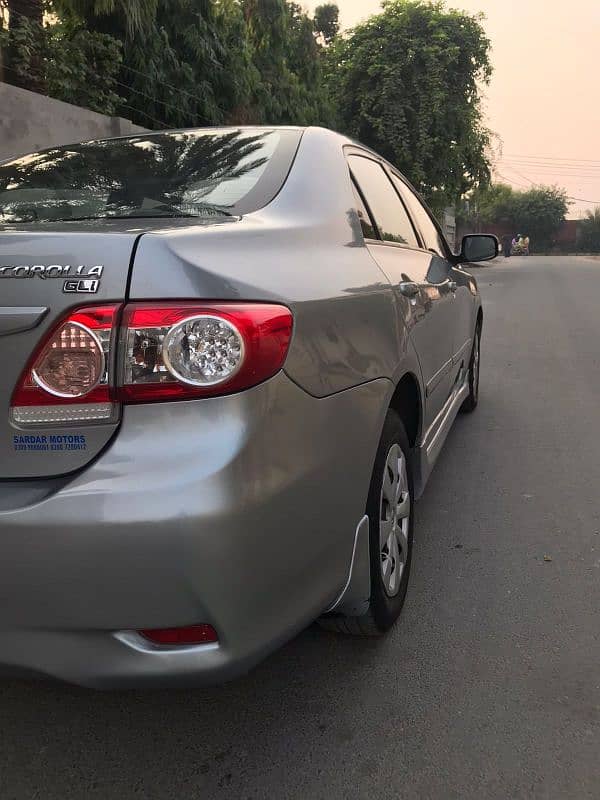 Toyota Corolla GLI 2013 7