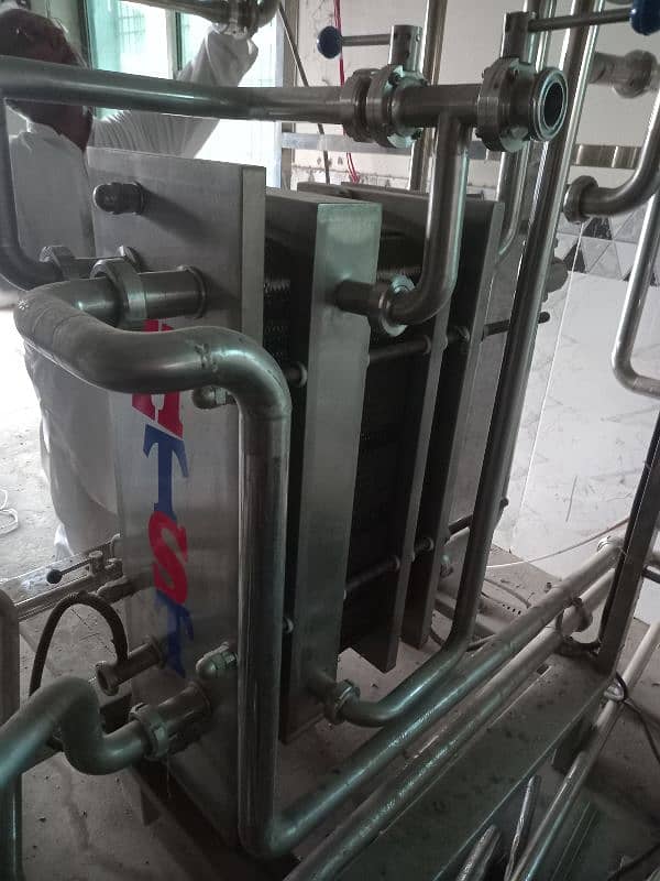 MILK BOILERS AND MILK CHILLER 18