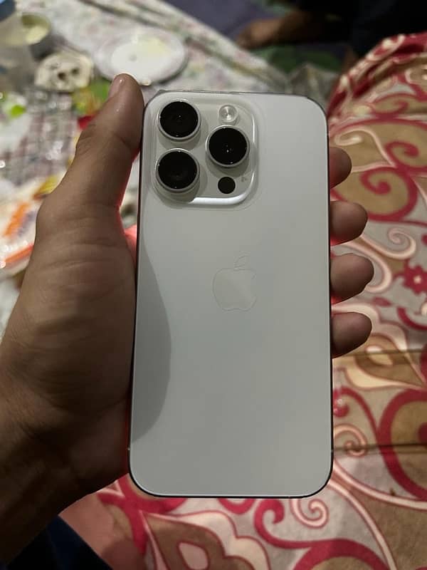 iPhone 15 pro white Tatanium 128 gb with full box 0