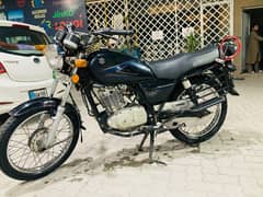 Suzuki GS 150 2015