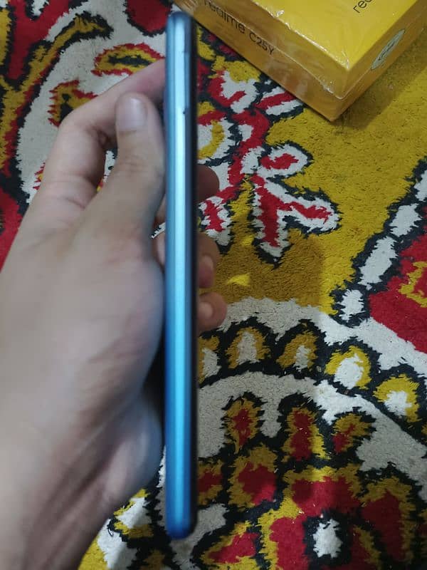 realme c25y neat and clean condition 5